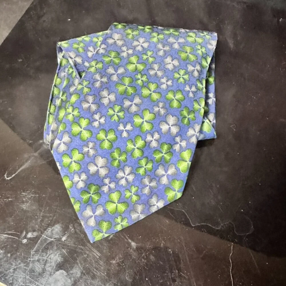 Gucci Silk Tie Irish Clover Mens Gift Geometric Pop Art Necktie Luxury Green